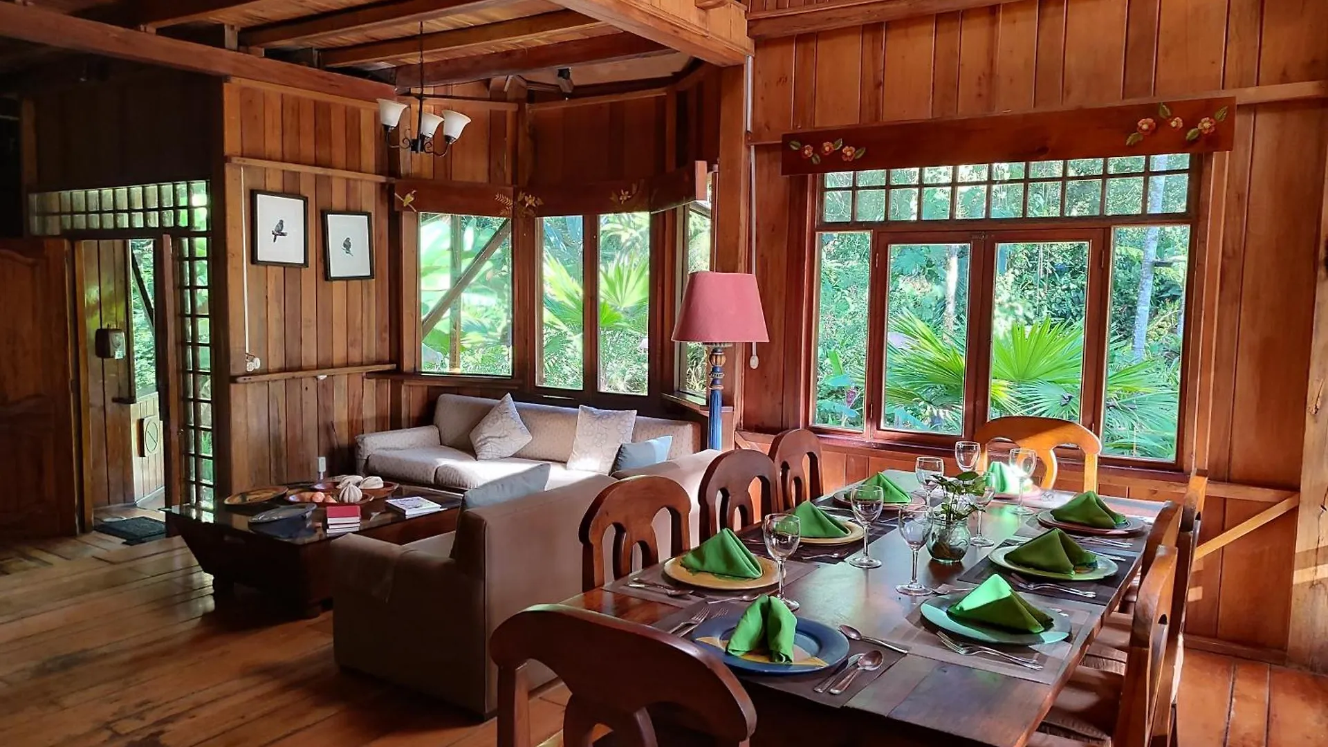 Mindo Garden Lodge And Wildlife Reserve