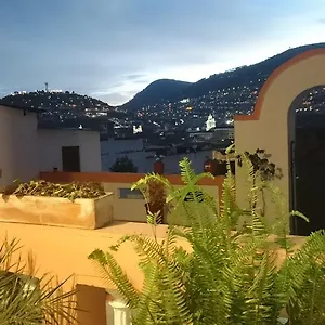 Casa Vista Hermosa ** Quito